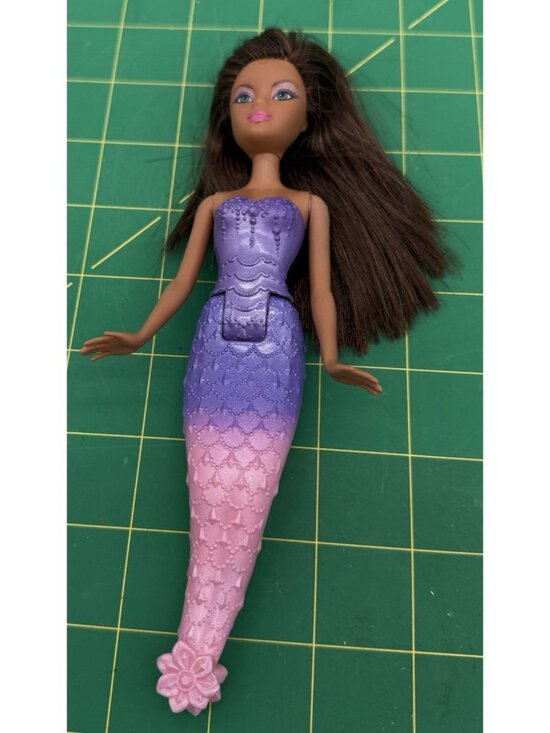MGA Entertainment Other - Moxie Girlz Magic Swim Mermaid Kellan Doll